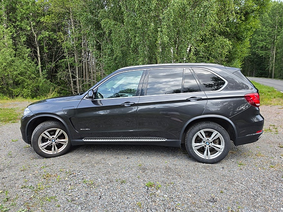 BMW X5 4 of 5