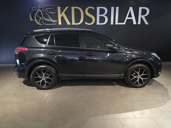 Toyota RAV4 5 of 5