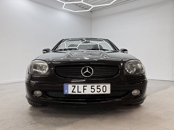 Mercedes-Benz SLK200 3 of 5