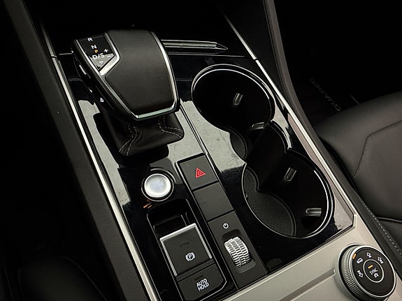 Volkswagen Touareg 28 of 30