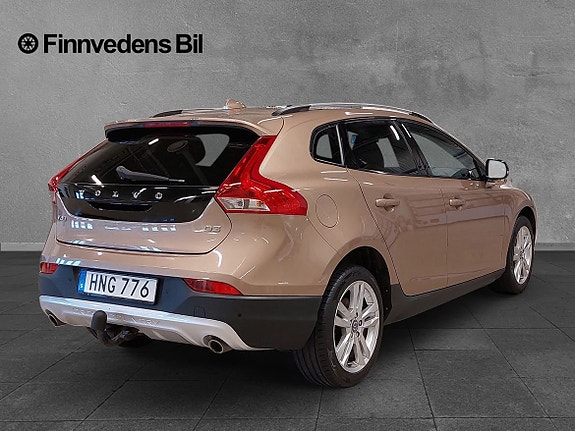 Volvo V40 Cross Country 4 of 5