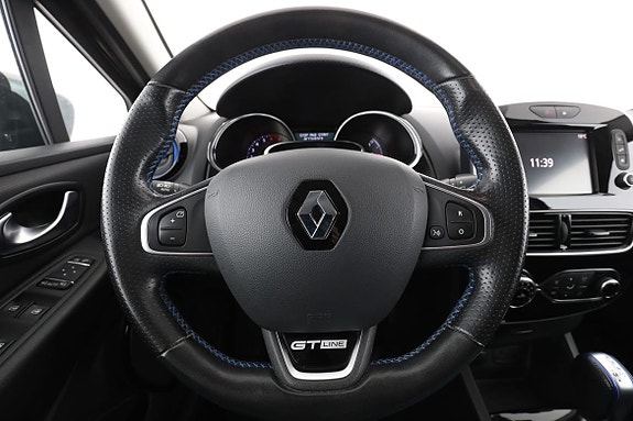 Renault Clio 19 of 30