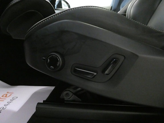 Volvo XC90 16 of 30