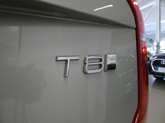Volvo XC90 10 of 30