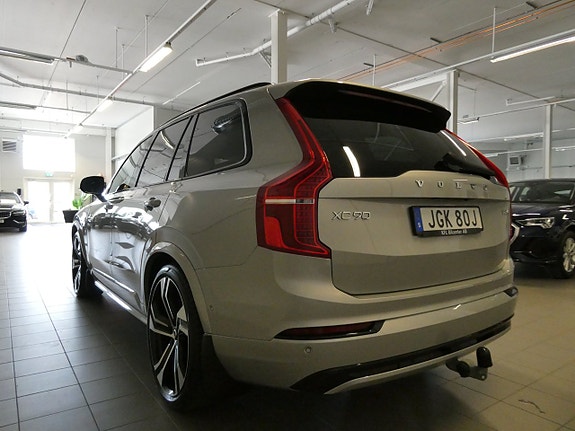 Volvo XC90 11 of 30