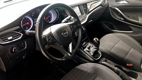 Opel Astra 4 of 5