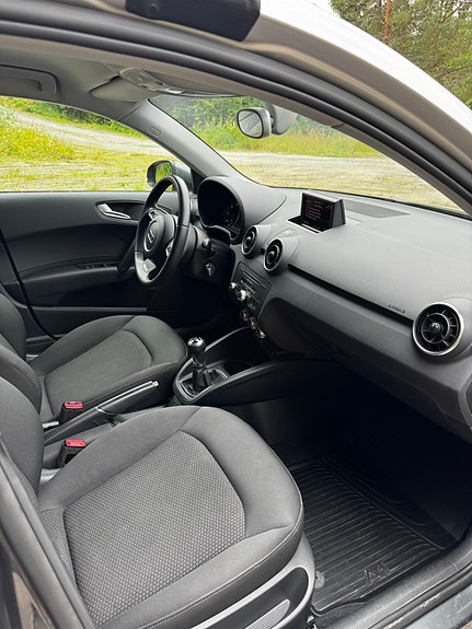 Audi A1 6 of 8