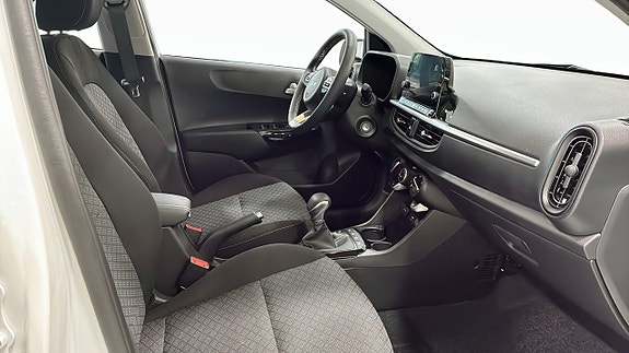 Kia Picanto 3 of 9