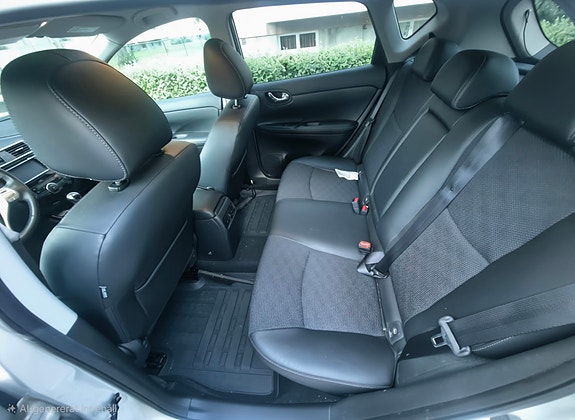 Nissan Pulsar 3 of 4