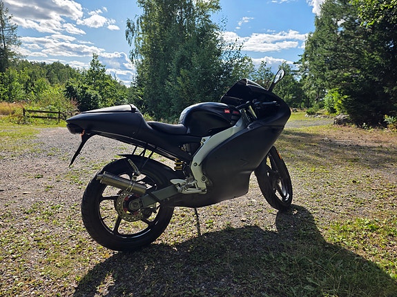 Aprilia RS50 3 of 4