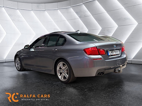 BMW 530d 4 of 5