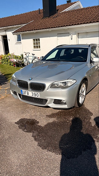BMW 520d 2 of 5