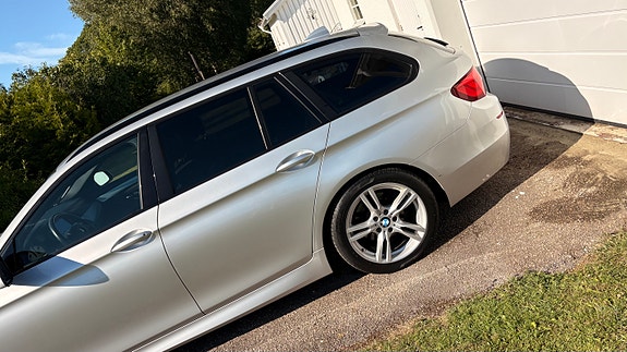 BMW 520d 3 of 5