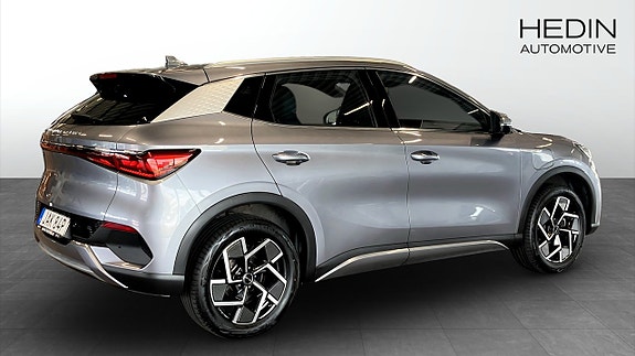 BYD Atto 3 2 of 5