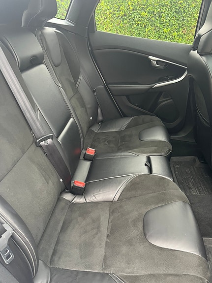 Volvo V40 8 of 8