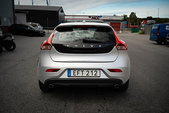 Volvo V40 5 of 19