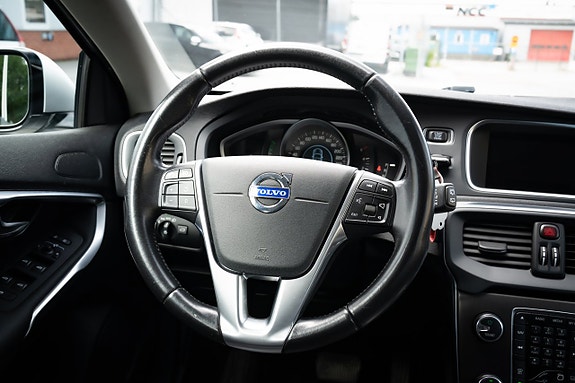 Volvo V40 10 of 19