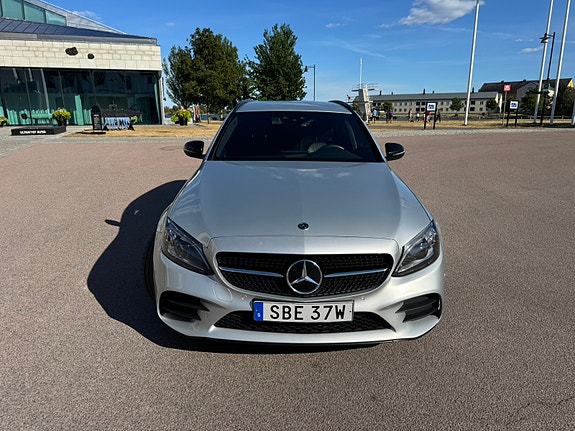 Mercedes-Benz C220 d 2 of 5