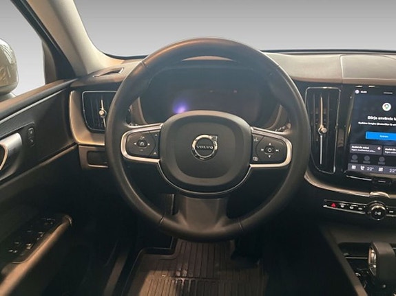 Volvo XC60 14 of 20