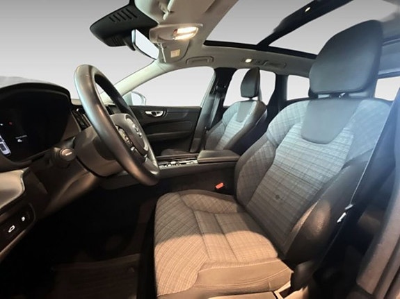 Volvo XC60 9 of 20
