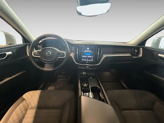 Volvo XC60 13 of 20