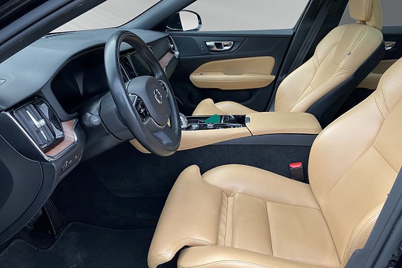Volvo V60 7 of 28