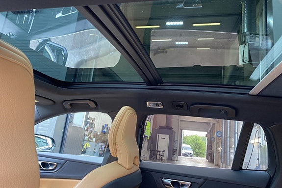 Volvo V60 13 of 28