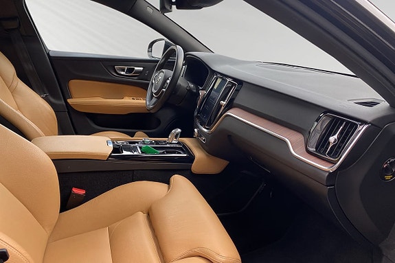 Volvo V60 10 of 28