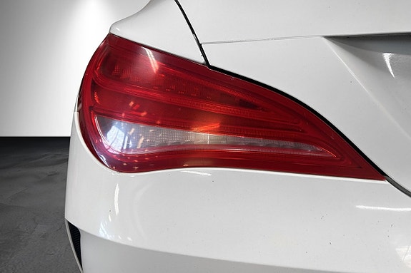 Mercedes-Benz CLA200 13 of 28