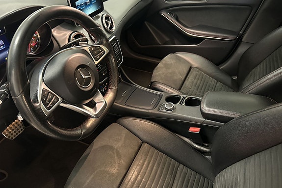 Mercedes-Benz CLA200 15 of 28