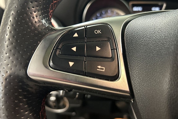 Mercedes-Benz CLA200 21 of 28