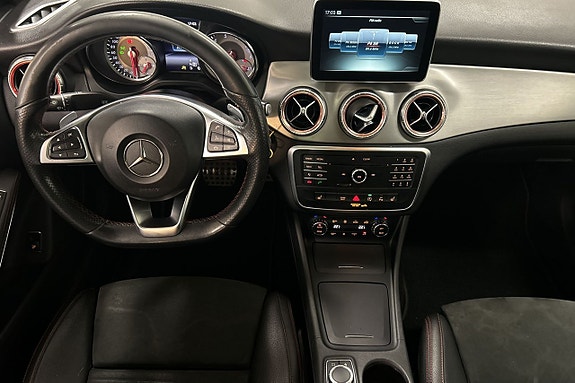 Mercedes-Benz CLA200 17 of 28