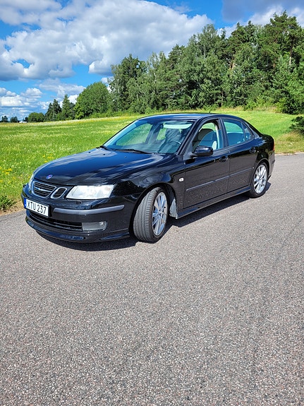 Saab 9-3 4 of 5