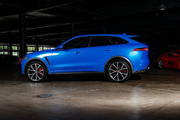 Jaguar F-PACE 4 of 30