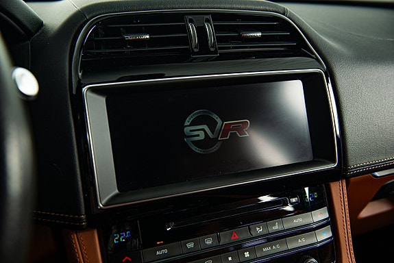 Jaguar F-PACE 25 of 30