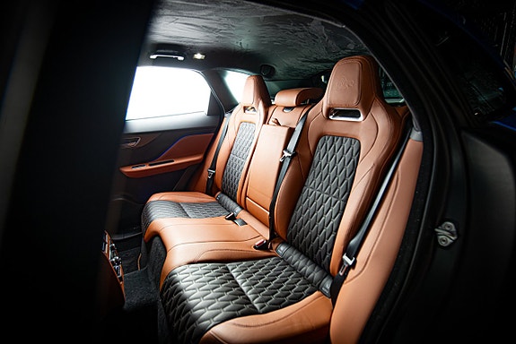 Jaguar F-PACE 18 of 30