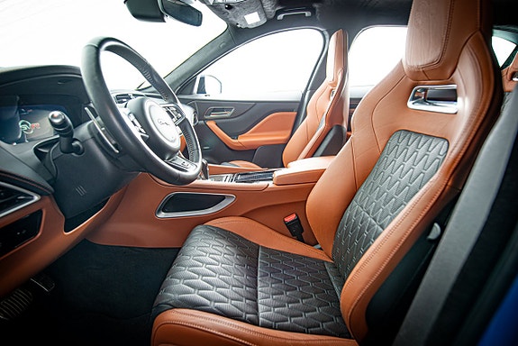 Jaguar F-PACE 13 of 30
