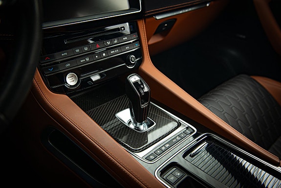 Jaguar F-PACE 28 of 30