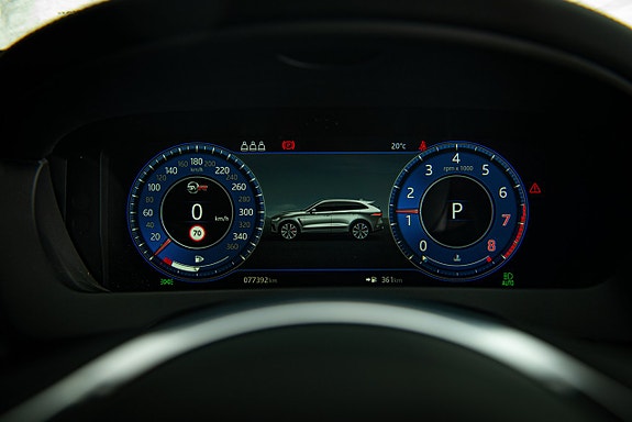 Jaguar F-PACE 19 of 30