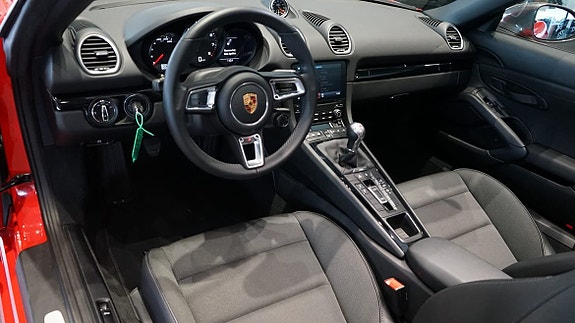Porsche 718 6 of 8