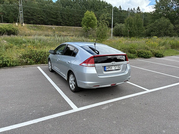 Honda Insight 2 of 5