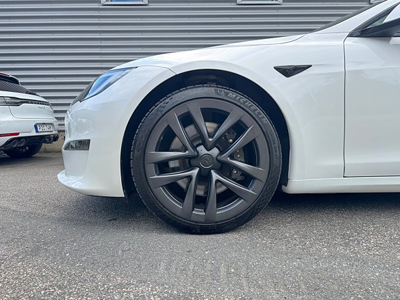 Tesla Model S 6 of 23