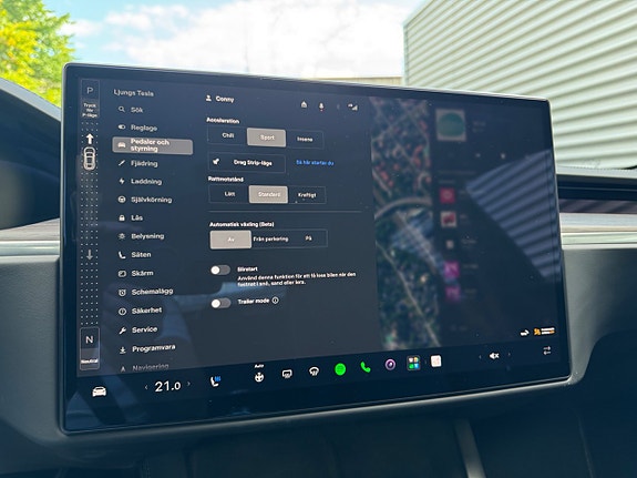 Tesla Model S 19 of 23