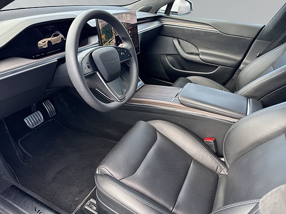 Tesla Model S 7 of 23