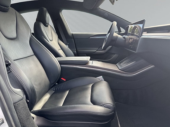 Tesla Model S 9 of 23