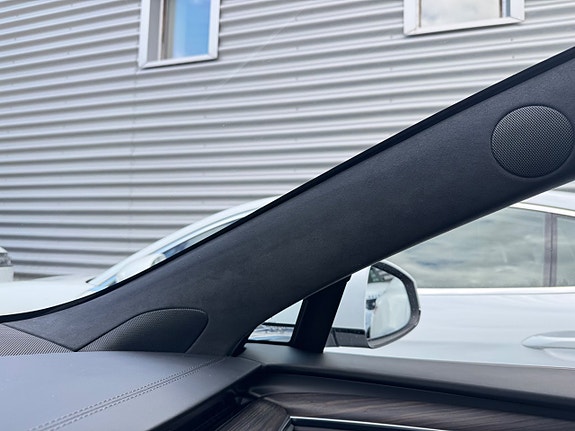 Tesla Model S 12 of 23