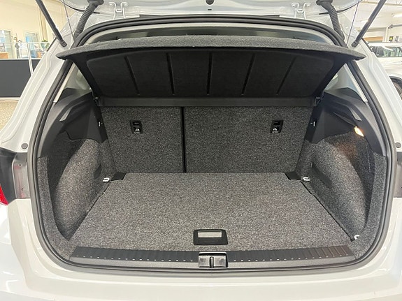 Seat Arona 8 of 8