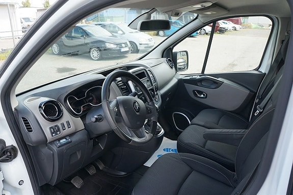 Renault Trafic 7 of 10