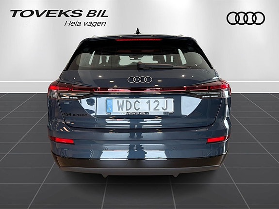 Audi Audi 4 of 27