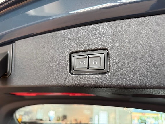 Audi Audi 25 of 27